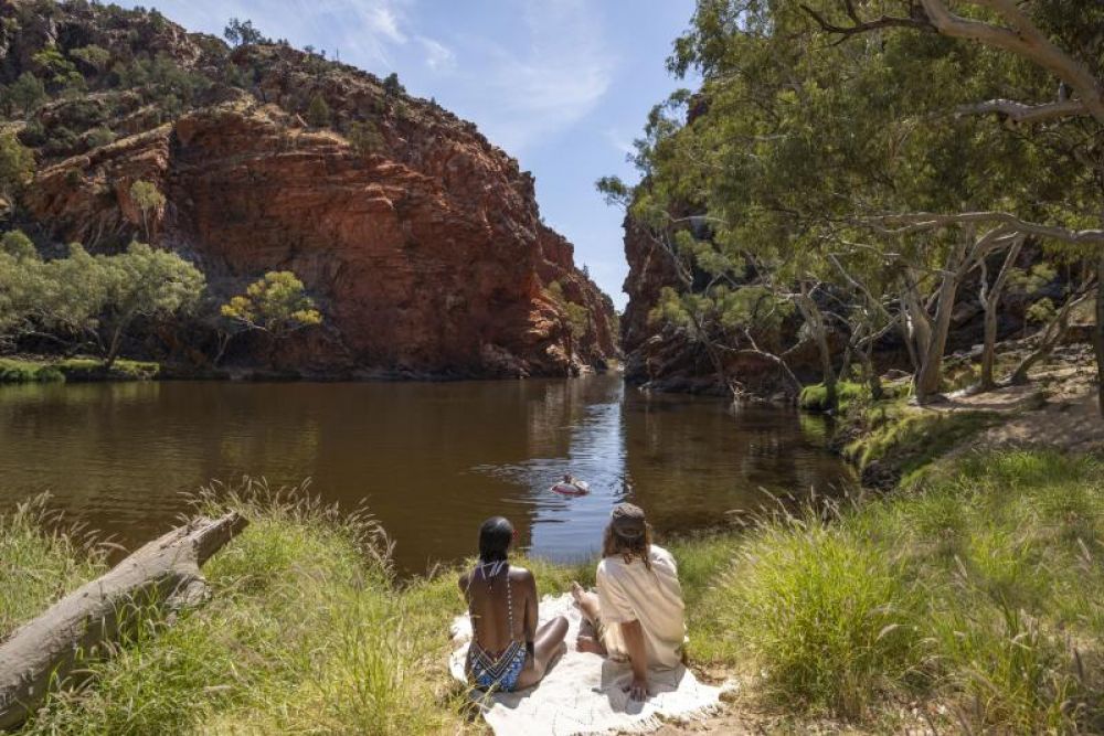 4 Day Uluru Kata Tjuta & Kings Canyon to West MacDonnell Tour - from ...