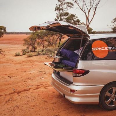 australia backpacker tours